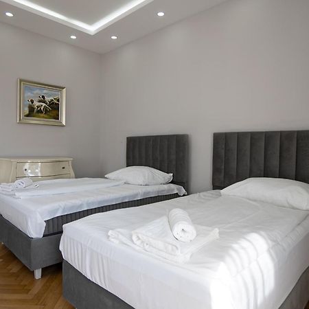 Charming 2-Room Apartment With Balcony, 15 Min To Center เวียนนา ภายนอก รูปภาพ