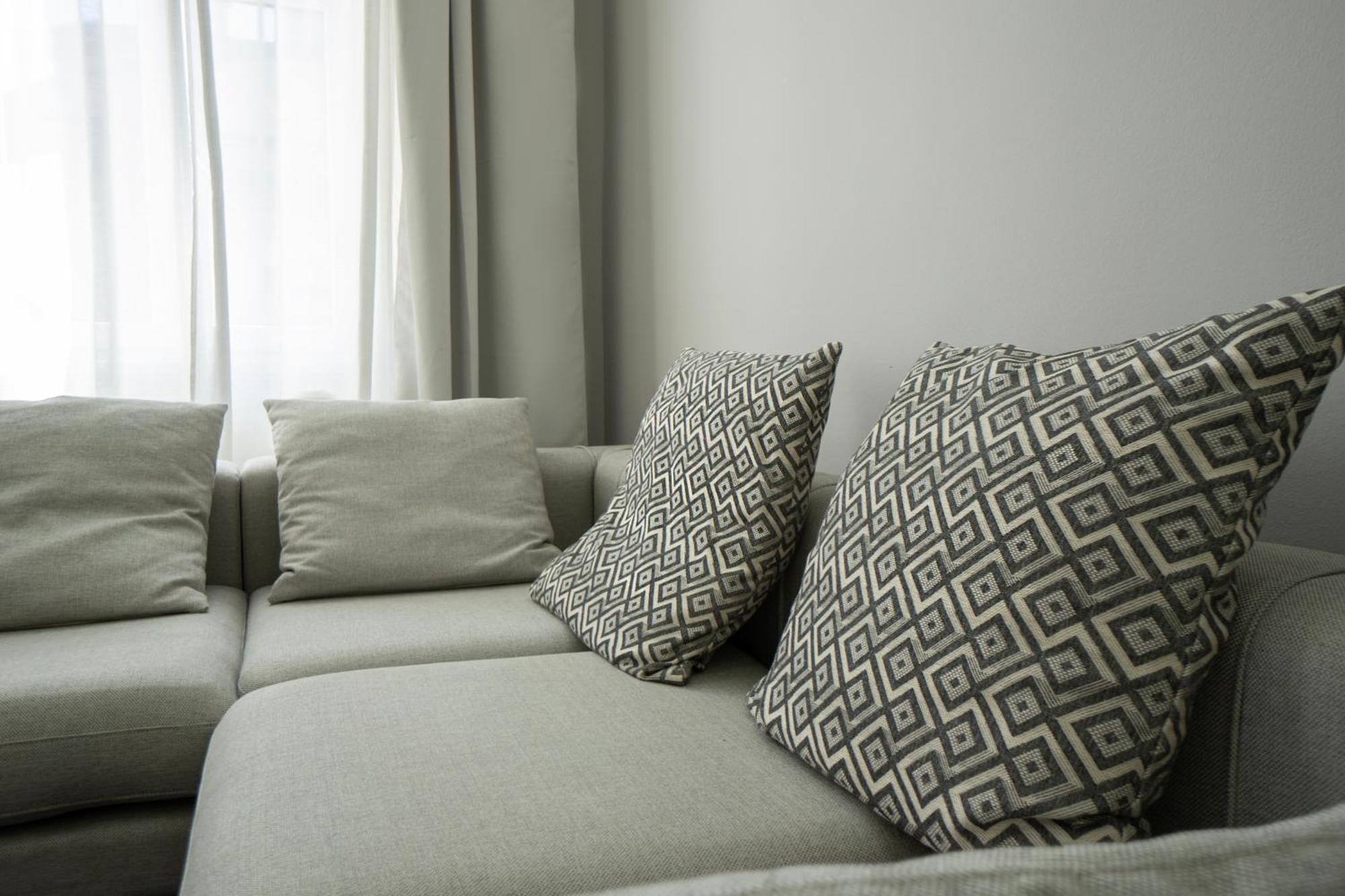 Charming 2-Room Apartment With Balcony, 15 Min To Center เวียนนา ภายนอก รูปภาพ