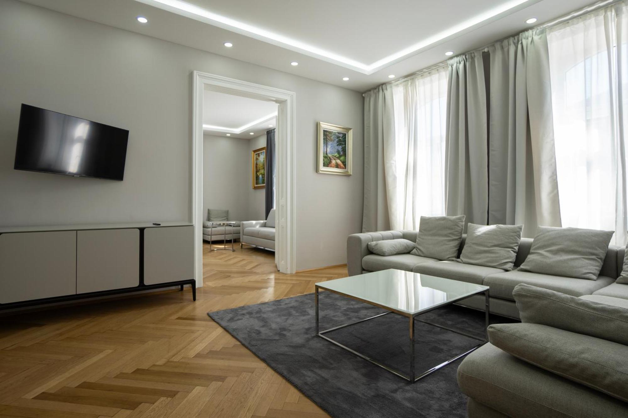 Charming 2-Room Apartment With Balcony, 15 Min To Center เวียนนา ภายนอก รูปภาพ